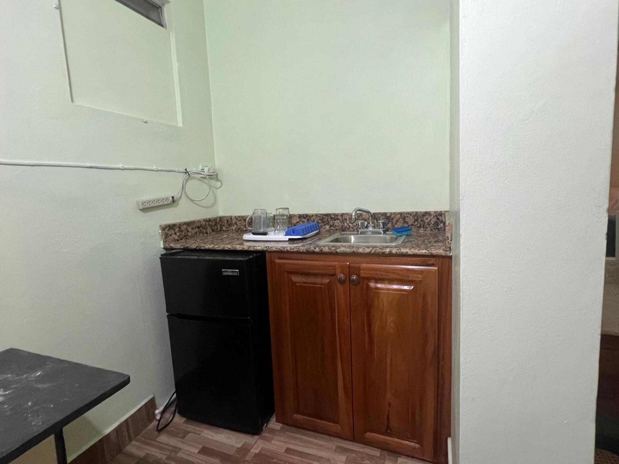 Deluxe Queen Suite